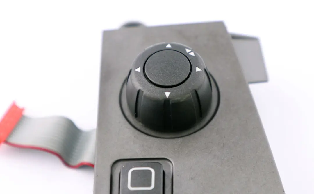 Interruptor Memoria Calefaccion Asiento Izquierdo para BMW E65 E66 con número de pieza 6930027 BMW E65 E66 Interruptor Memoria Calefaccion Asiento Izquierdo - SKU 6930027 - Número de pieza 6930027