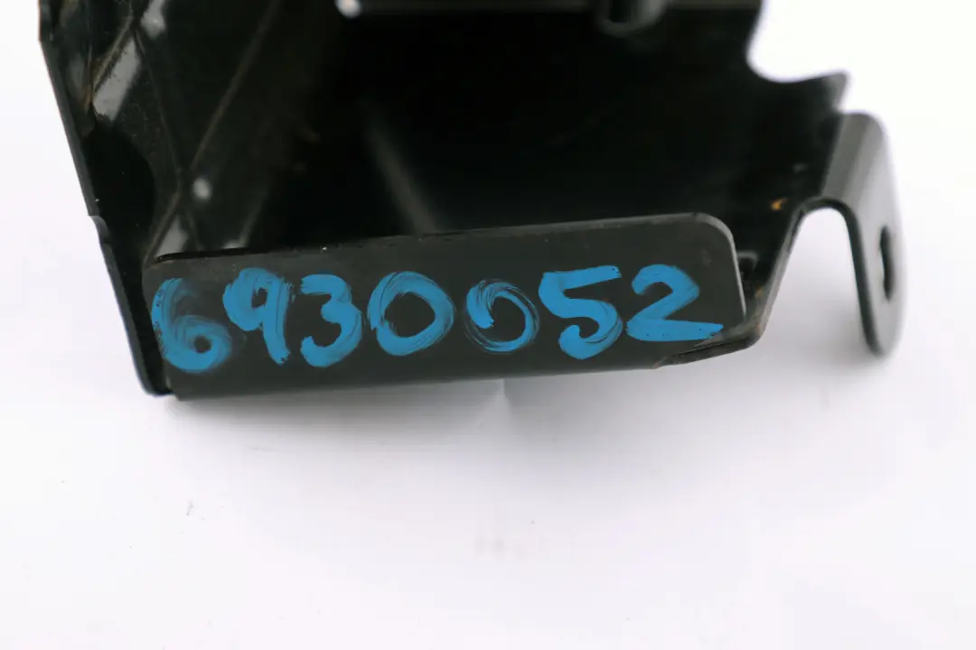 Uchwyt Mocowanie Autoalarmu do MINI R50 R52 R53 o numerze 6930052 MINI R50 R52 R53 Uchwyt Mocowanie Autoalarmu - SKU 6930052-1 - Numer Części 6930052
