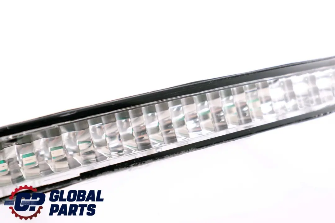 Tercera Luz De Freno Blanco para BMW Serie Z4 E85 Roadster con número de pieza 6930246 BMW Serie Z4 E85 Roadster Tercera Luz De Freno Blanco - SKU 6930246 - Número de pieza 6930246