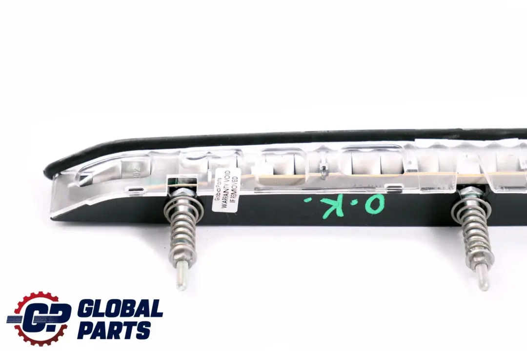 Terza Luce Stop Freno Bianco per BMW Z4 Serie E85 Roadster con numero di parte 6930246 BMW Z4 Serie E85 Roadster Terza Luce Stop Freno Bianco - SKU 6930246 - Numero di parte 6930246