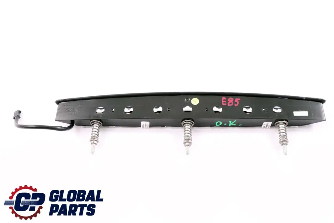 Terza Luce Stop Freno Bianco per BMW Z4 Serie E85 Roadster con numero di parte 6930246 BMW Z4 Serie E85 Roadster Terza Luce Stop Freno Bianco - SKU 6930246 - Numero di parte 6930246