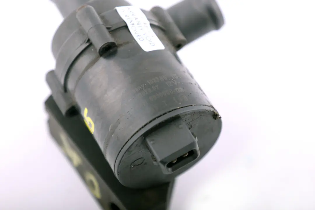 Zusatzwasserpumpe für BMW 5 6 E60 E61N M5 E63 E64 M6 mit Teilenummer 6930550 BMW 5 6 E60 E61N M5 E63 E64 M6 Zusatzwasserpumpe - SKU 6930550 - Teilenummer 6930550