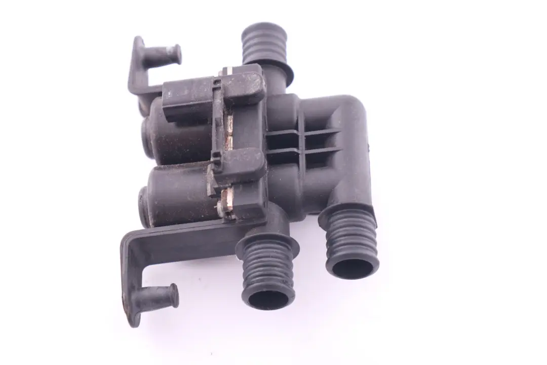 BMW E60 E61 E63 E64 Air Conditioning Heater Water Valve 6908294 - SKU 6931708 - Part number 6931708