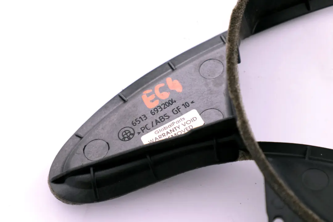 Abdeckung Sound Guide Lautsprecher Rechts O/S für BMW E64 mit Teilenummer 6932004 BMW E64 Abdeckung Sound Guide Lautsprecher Rechts O/S - SKU 6932004 - Teilenummer 6932004