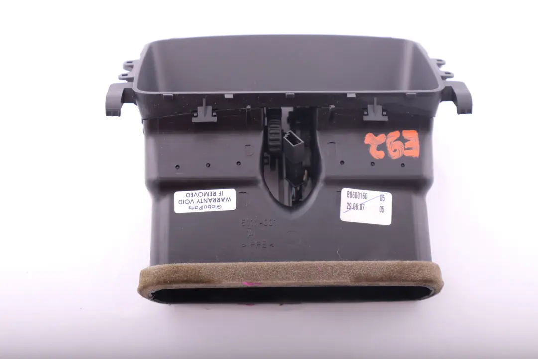 Kratka Nawiewu Wlot Powietrza Tył do BMW E92 E93 o numerze 6932023 BMW E92 E93 Kratka Nawiewu Wlot Powietrza Tył - SKU 6932023 - Numer Części 6932023