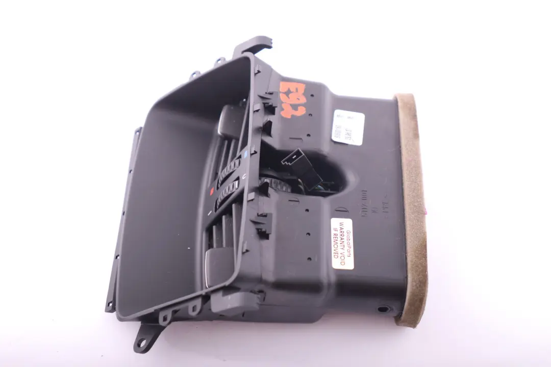 Console Centrale Frais Gril Espace Arriere Noir pour BMW Serie E92 E93 à propos du numéro de pièce 6932023 BMW Serie E92 E93 Console Centrale Frais Gril Espace Arriere Noir - SKU 6932023 - Numéro de pièce 6932023