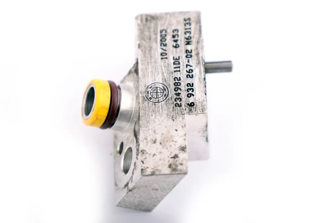 BMW E60 M5 E63 M6 Adaptador de Tubo Presion del Condensador Compresor - SKU 6932267 - Número de pieza 6932267
