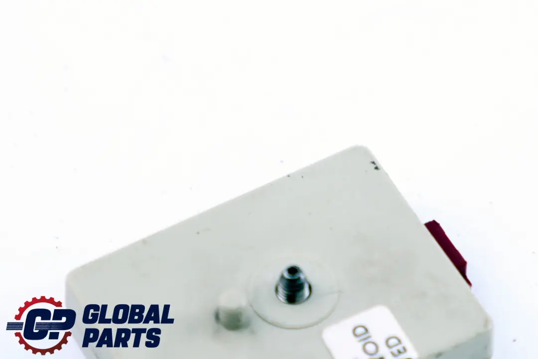 Filtre Antenne 6520 pour BMW E60 E71 E90 E92 à propos du numéro de pièce 65206932644 BMW E60 E71 E90 E92 Filtre Antenne 6520 - SKU 6932644 - Numéro de pièce 65206932644