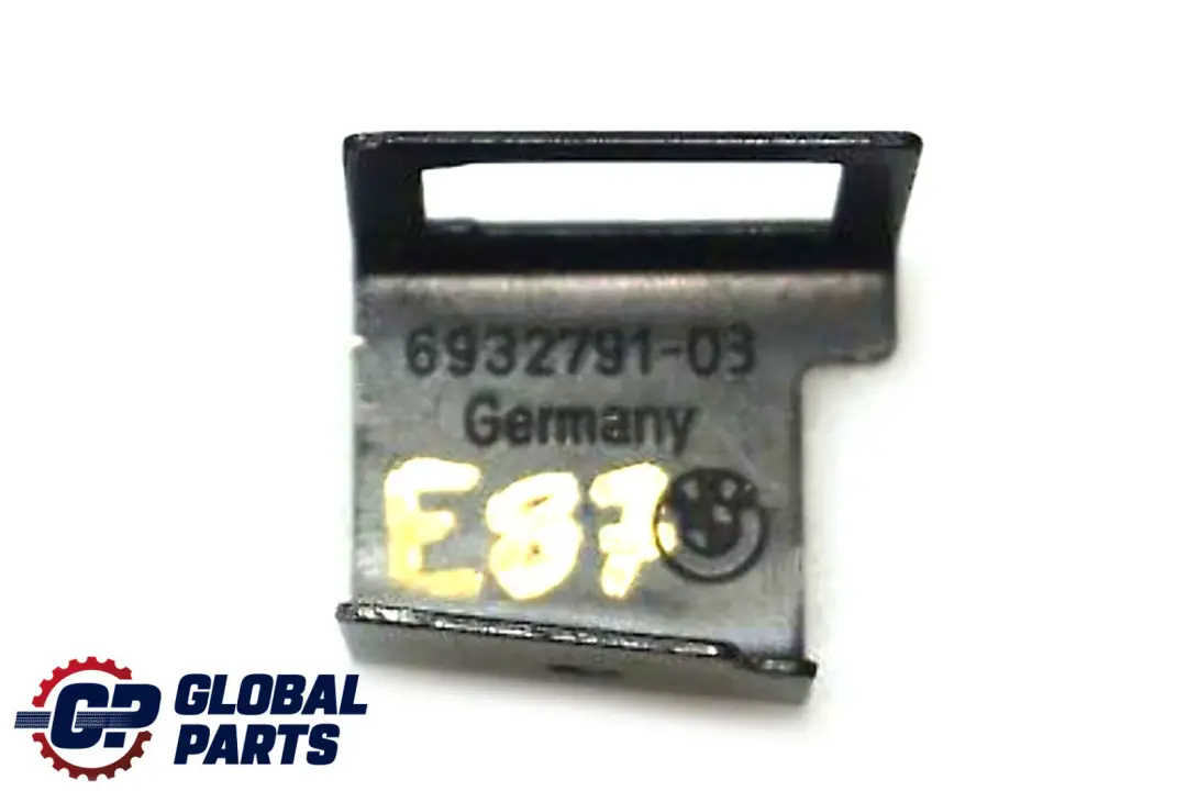 Uchwyt Przełącznika DWA do BMW E81 E87 E90 o numerze 6932791 BMW E81 E87 E90 Uchwyt Przełącznika DWA - SKU 6932791 - Numer Części 6932791