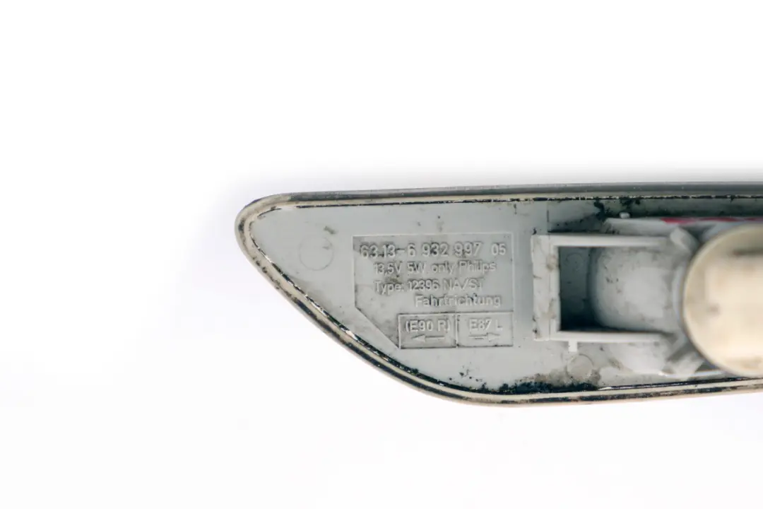 Luci Di Segnalazione Supplementari Destra 63137253325 per BMW E90 E91 E92 E93 con numero di parte 63136932997 BMW E90 E91 E92 E93 Luci Di Segnalazione Supplementari Destra 63137253325 - SKU 6932997-1 - Numero di parte 63136932997