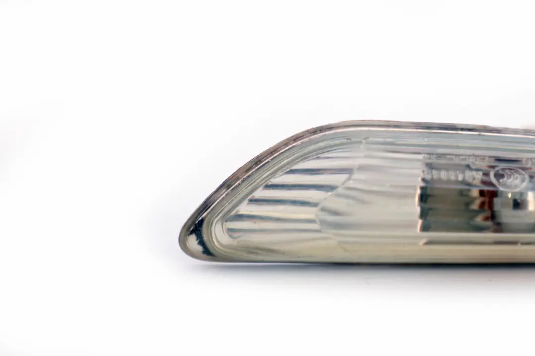 Indicatore Di Direzione Aggiuntivo Sinistro per BMW E81 E82 E87 E88 con numero di parte 6932997 BMW E81 E82 E87 E88 Indicatore Di Direzione Aggiuntivo Sinistro - SKU 6932997 - Numero di parte 6932997