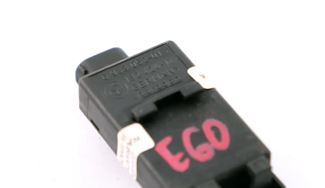 BMW E60 E61 E63 E64 E65 E66 Sensor De Control De Recirculacion De Aire AUC - SKU 6933052 - Número de pieza 6933052