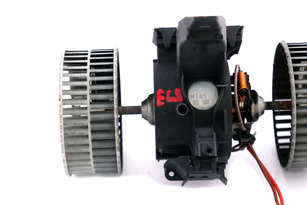 Riscaldamento Ventilatore Motore Ventola Lufte per BMW E60 E61 E63 E64 con numero di parte 6933910 BMW E60 E61 E63 E64 Riscaldamento Ventilatore Motore Ventola Lufte - SKU 6933910 - Numero di parte 6933910