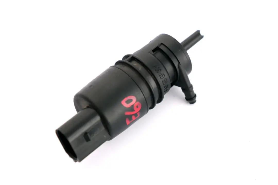 Pompka spryskiwaczy 7302589 do BMW E60 E87 E90 F30 o numerze 6934159 BMW E60 E87 E90 F30 Pompka spryskiwaczy 7302589 - SKU 6934159 - Numer Części 6934159