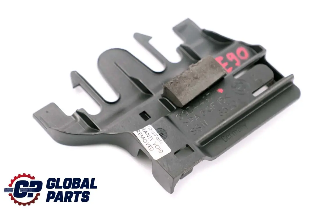 Staffa Ferrite Antenna Unità di controllo per BMW E81 E82 E87 E90 E91 con numero di parte 6934497 BMW E81 E82 E87 E90 E91 Staffa Ferrite Antenna Unità di controllo - SKU 6934497 - Numero di parte 6934497