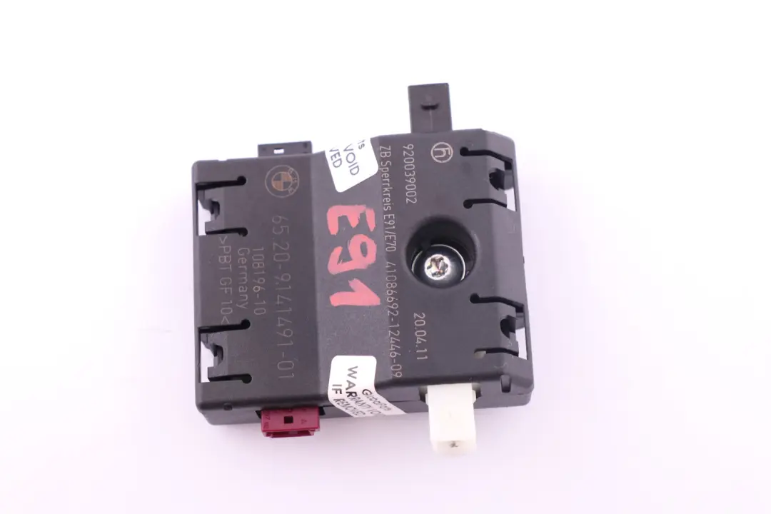 Trap Circuit Aerial Amplifier to BMW X5 E70 E91 LCI Touring Tailgate with Part number 6934648 BMW X5 E70 E91 LCI Touring Tailgate Trap Circuit Aerial Amplifier - SKU 6934648 - Part number 6934648