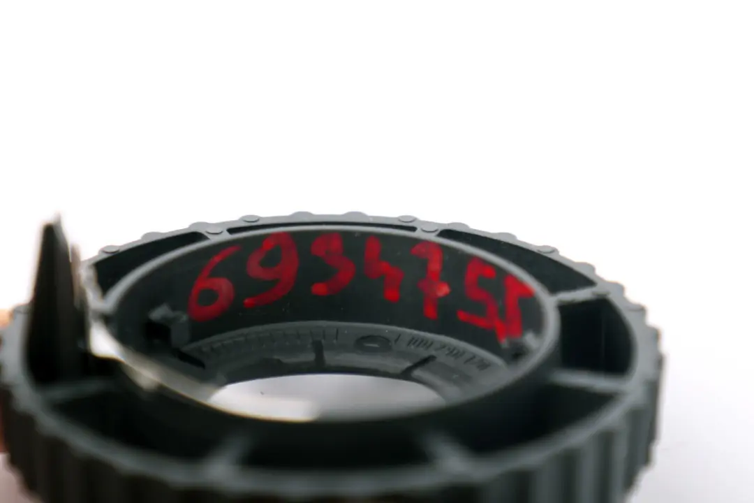 Soporte Anillo Luz Xenon Bombilla 1300290120 para BMW E63 E64 Mini R50 R53 con número de pieza 6934755 BMW E63 E64 Mini R50 R53 Soporte Anillo Luz Xenon Bombilla 1300290120 - SKU 6934755-1 - Número de pieza 6934755