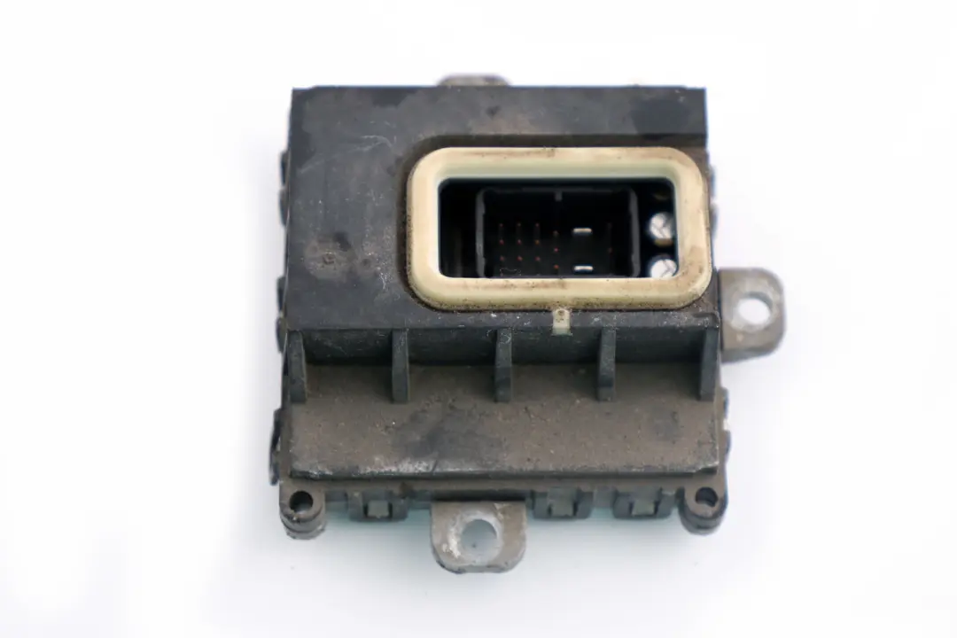 Módulo Control Balasto Faros Adaptativos Xenón para BMW E60 E61 E90 E91 con número de pieza 6934836 BMW E60 E61 E90 E91 Módulo Control Balasto Faros Adaptativos Xenón - SKU 6934836 - Número de pieza 6934836