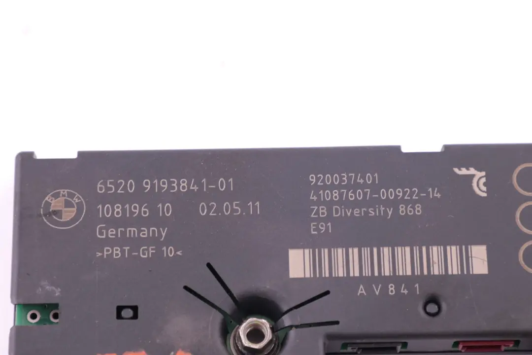 Antenne Amplificateur Diversité Module 9193841 pour BMW E91 à propos du numéro de pièce 6934846 BMW E91 Antenne Amplificateur Diversité Module 9193841 - SKU 6934846 - Numéro de pièce 6934846