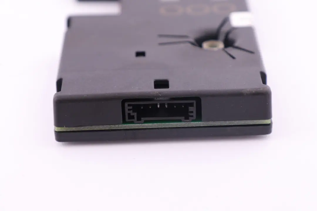 Antenna Amplifier Diversity Module 9193841 to BMW E91 with Part number 6934846 BMW E91 Antenna Amplifier Diversity Module 9193841 - SKU 6934846 - Part number 6934846