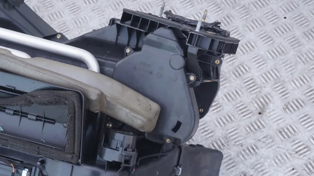 BMW 6 Series E63 E64 Heater Radiator Blower Matrix Air Box Complete Unit - SKU rhd-6934976 - Part number 6934976