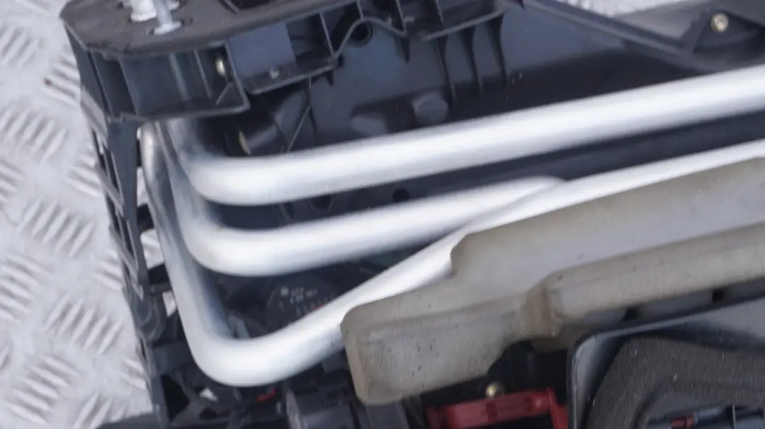 Heater Radiator Blower Matrix Air Box Complete Unit to BMW 6 Series E63 E64 with Part number 6934976 BMW 6 Series E63 E64 Heater Radiator Blower Matrix Air Box Complete Unit - SKU rhd-6934976 - Part number 6934976