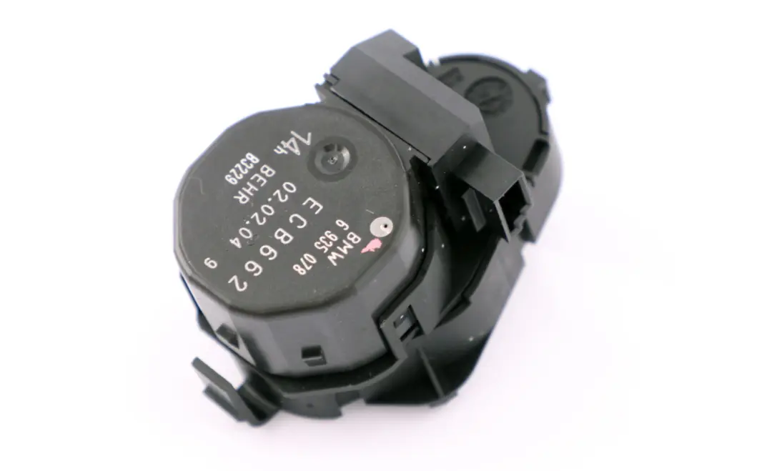 BMW E65 E66 E67 Heater Actuator Positioning Drive Vent Flap Defrost - SKU 6935078 - Part number 6935078