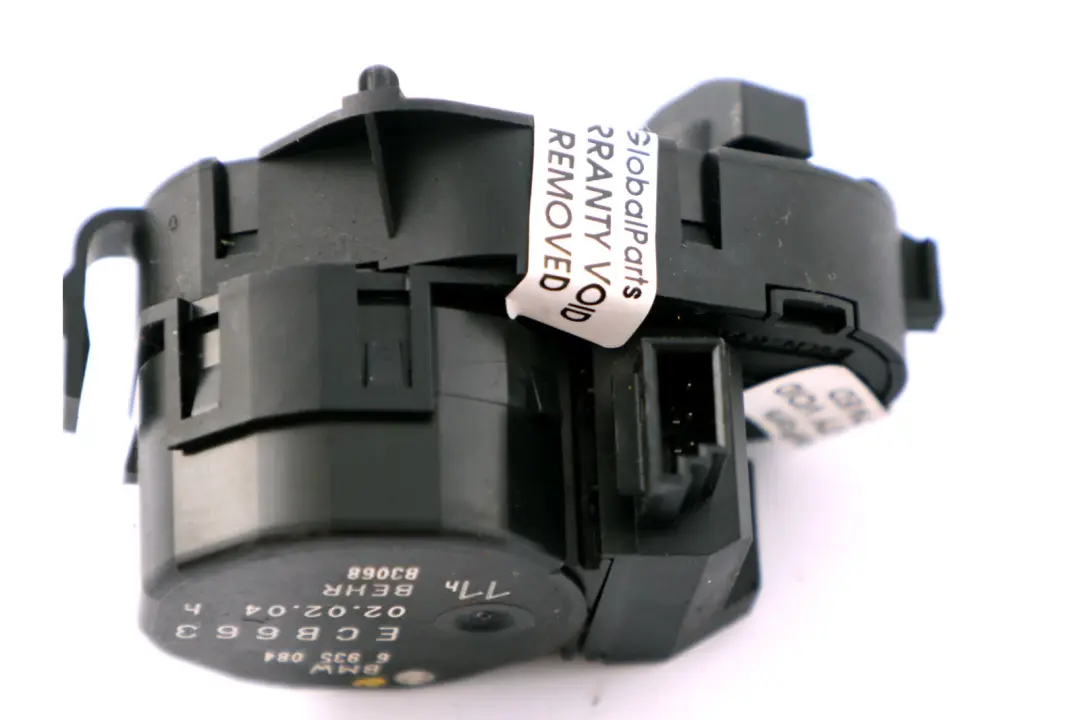 Left Warm Air Flap Actuator N/S to BMW 7 Series E65 E66 E67 with Part number 6935084 BMW 7 Series E65 E66 E67 Left Warm Air Flap Actuator N/S - SKU 6935084 - Part number 6935084