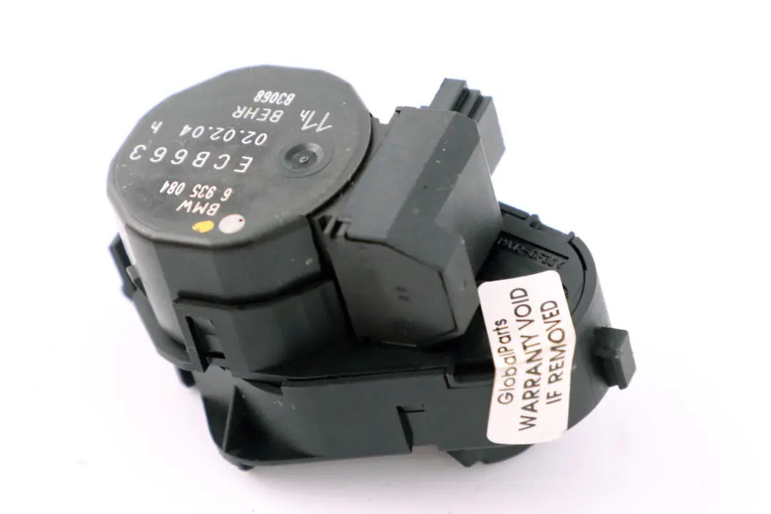 Lewy siłownik klapy powietrza do BMW E65 E66 E67 o numerze 6935084 BMW E65 E66 E67 Lewy siłownik klapy powietrza - SKU 6935084 - Numer Części 6935084