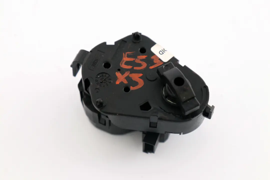 BMW X5 E39 E53 Actuateur Entfrosterklappen 64116917942 6917942 - SKU 6935442 - Numéro de pièce 6935442