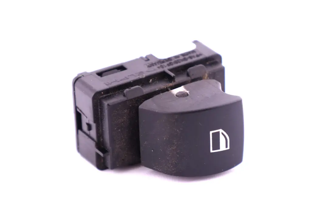 Interrupteur leve-glace pour BMW 1 3 X5 X6 Z4 Serie E70 E71 E87 E89 E90 E91 E92 à propos du numéro de pièce 6935534 BMW 1 3 X5 X6 Z4 Serie E70 E71 E87 E89 E90 E91 E92 Interrupteur leve-glace - SKU 6935534-6 - Numéro de pièce 6935534