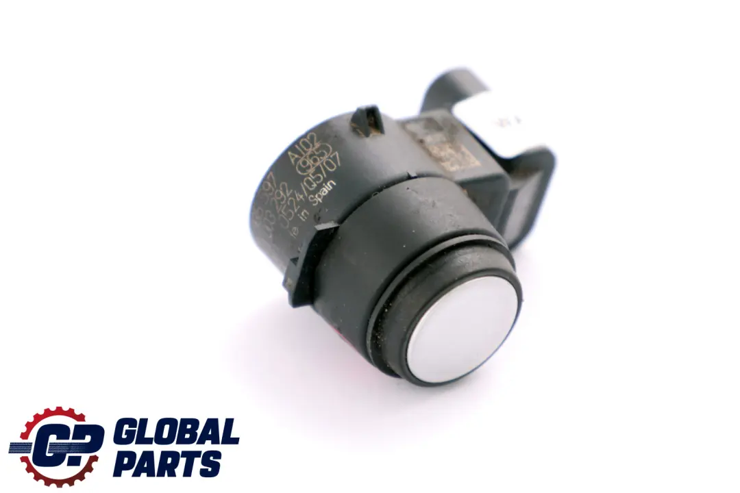 Ultraschallwandler Titansilber Metallic - 354 für BMW E81 E87 E90 E91 mit Teilenummer 6935597 BMW E81 E87 E90 E91 Ultraschallwandler Titansilber Metallic - 354 - SKU 6935597 - Teilenummer 6935597