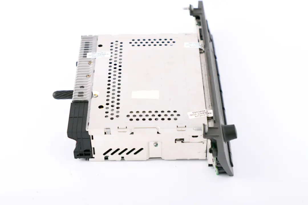 Radio Business CD Player 6512 to BMW X3 Z4 Series E83 E85 E86 with Part number 6935625 BMW X3 Z4 Series E83 E85 E86 Radio Business CD Player 6512 - SKU 6935625 - Part number 6935625