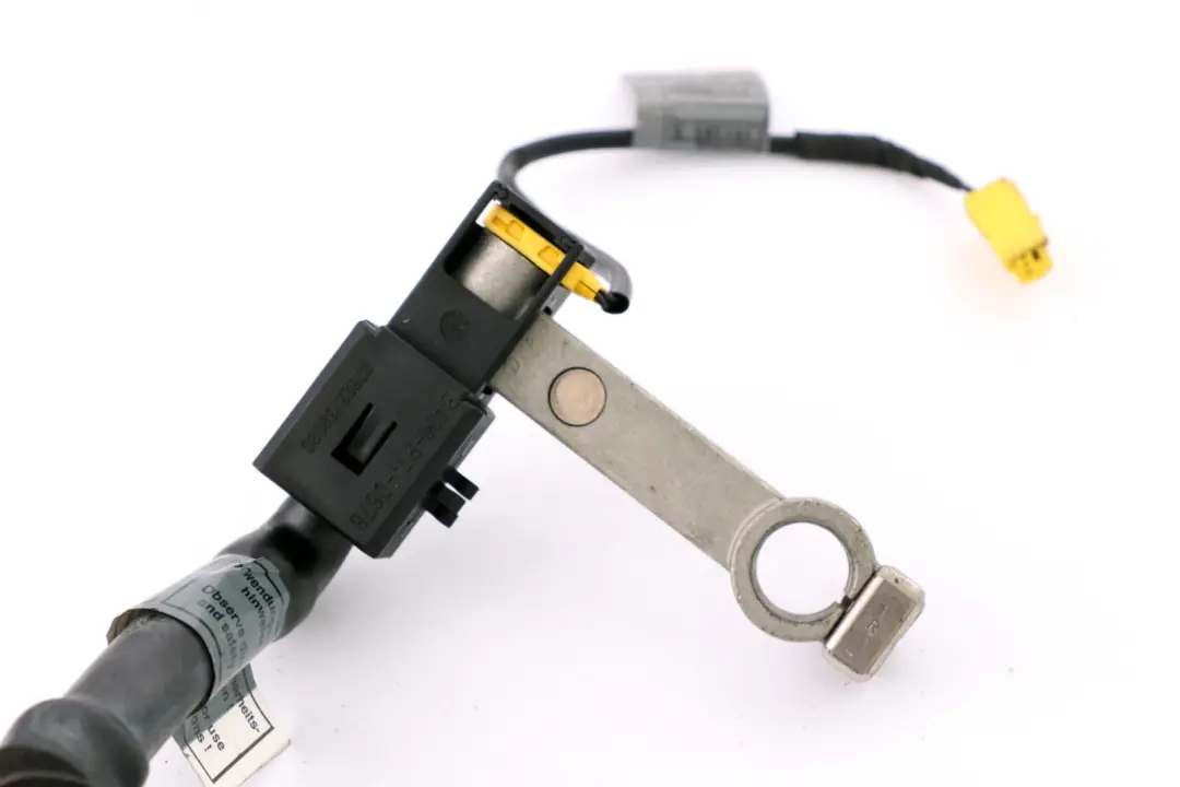 Battery Lead Positive Cable Plus Pole to BMW Z4 Series E85 with Part number 6935667 BMW Z4 Series E85 Battery Lead Positive Cable Plus Pole - SKU 6935667 - Part number 6935667