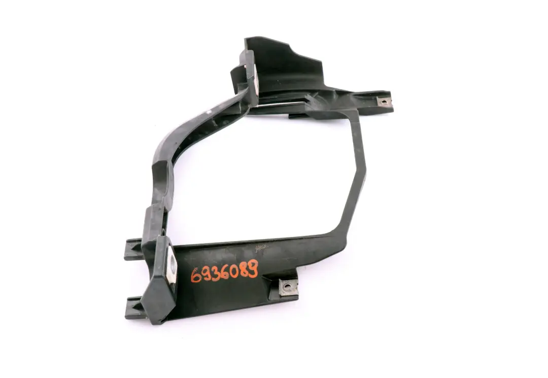 Supporto Faro BMW E60 E61 LCI Supporto Staffa Faro Sinistro per con numero di parte 6936089 Supporto Faro BMW E60 E61 LCI Supporto Staffa Faro Sinistro - SKU 6936089 - Numero di parte 6936089