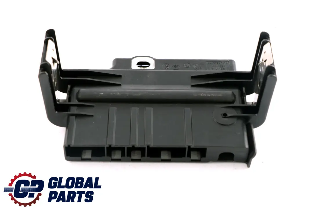 Scatola di distribuzione dell'energia nera per BMW E81 E84 E87 E90 E91 LCI con numero di parte 61146936649 BMW E81 E84 E87 E90 E91 LCI Scatola di distribuzione dell'energia nera - SKU 6936649 - Numero di parte 61146936649