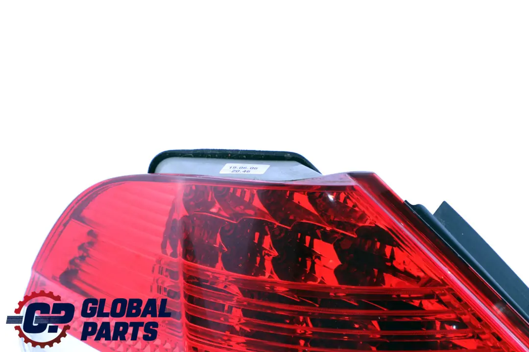 BMW E65 E66 E67 Luz Trasera En El Panel Lateral Blanco Izquierdo - SKU 6937235 - Número de pieza 6937235