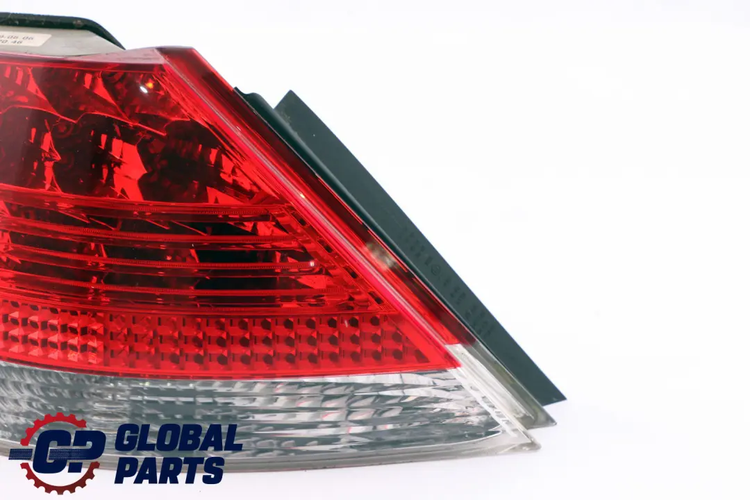 Luz Trasera En El Panel Lateral Blanco Izquierdo para BMW E65 E66 E67 con número de pieza 6937235 BMW E65 E66 E67 Luz Trasera En El Panel Lateral Blanco Izquierdo - SKU 6937235 - Número de pieza 6937235