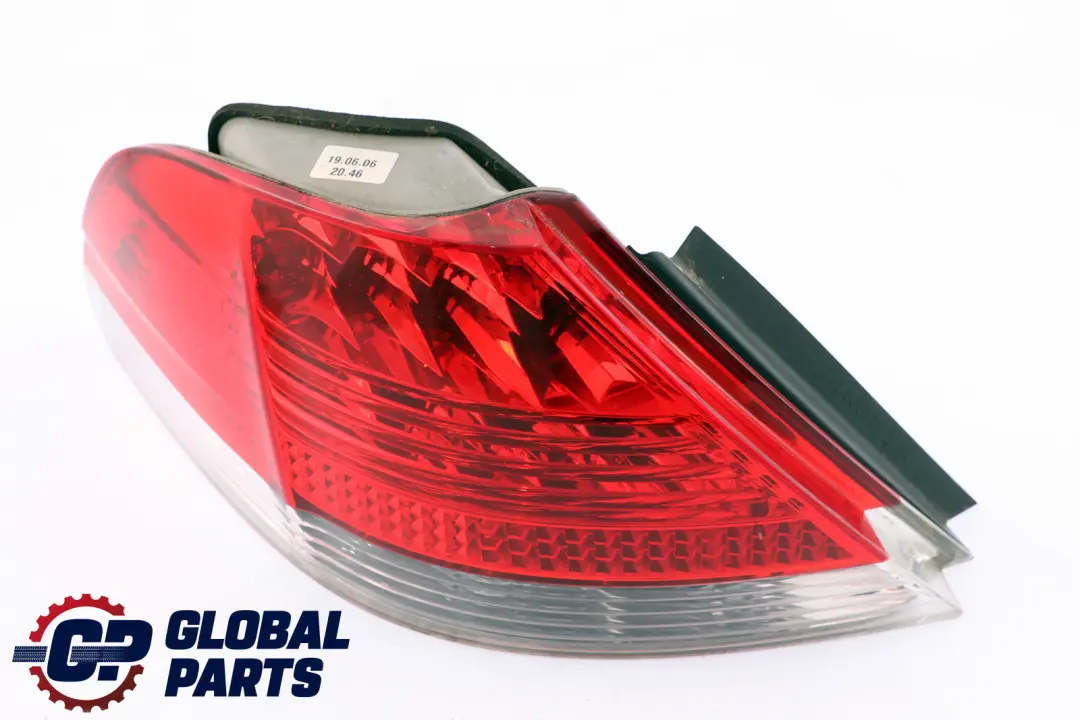 Luz Trasera En El Panel Lateral Blanco Izquierdo para BMW E65 E66 E67 con número de pieza 6937235 BMW E65 E66 E67 Luz Trasera En El Panel Lateral Blanco Izquierdo - SKU 6937235 - Número de pieza 6937235