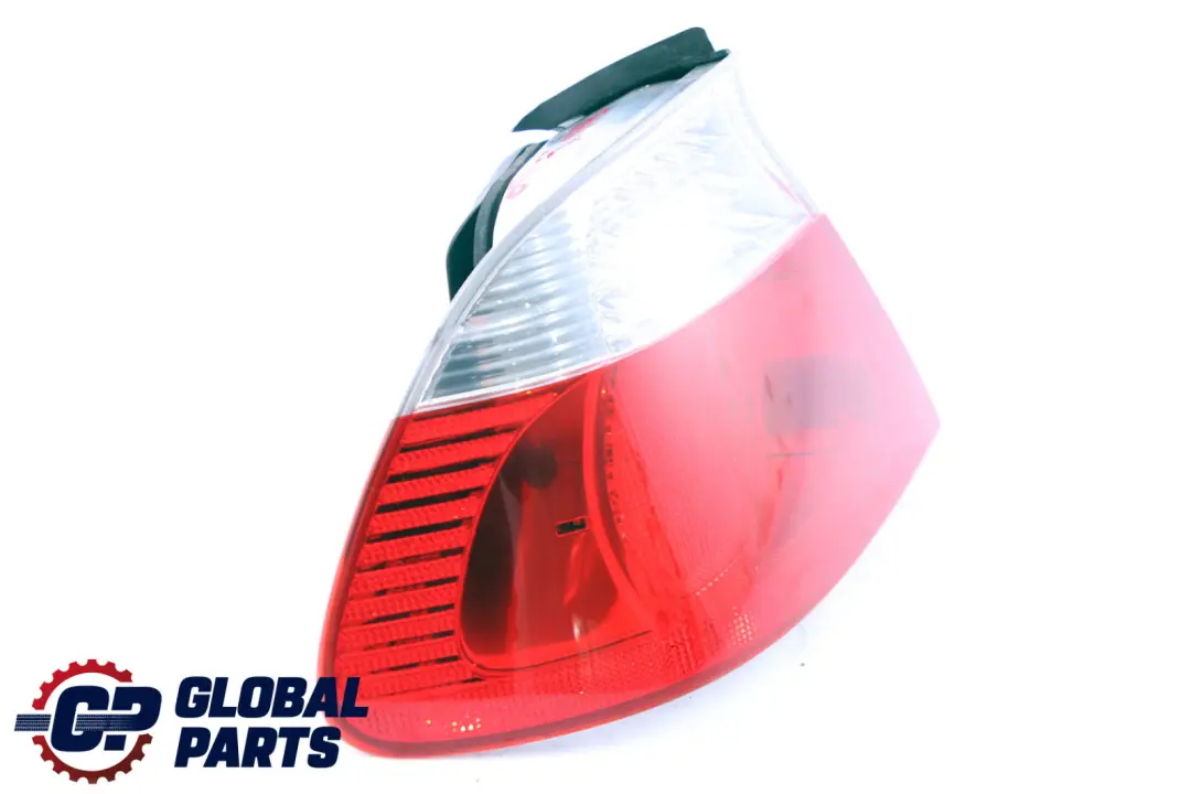 Feu Arrière Gauche Panneau Latéral pour BMW E46 à propos du numéro de pièce 6937453 BMW E46 Feu Arrière Gauche Panneau Latéral - SKU 6937453 - Numéro de pièce 6937453