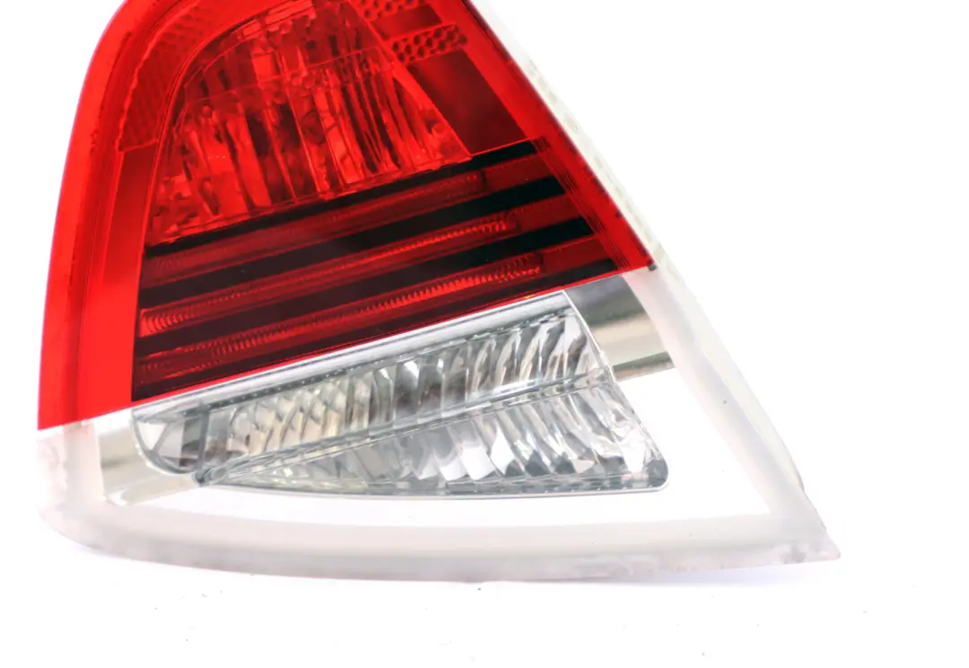 BMW 3er E90 Heckleuchte Heckklappe links 6321 - SKU 6937459 - Teilenummer 6937459