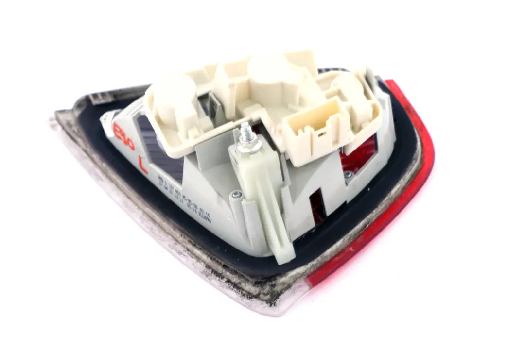 Feu Arriere Hayon a Gauche 6321 pour BMW E90 à propos du numéro de pièce 6937459 BMW E90 Feu Arriere Hayon a Gauche 6321 - SKU 6937459 - Numéro de pièce 6937459