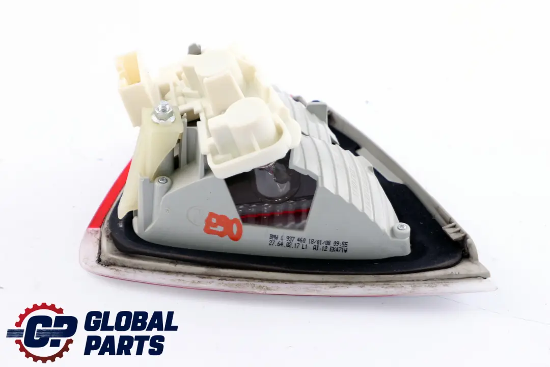 Prawa Lampa Wewnętrzna Tylna Prawy Tył do BMW E90 o numerze 6937460 BMW E90 Prawa Lampa Wewnętrzna Tylna Prawy Tył - SKU 6937460 - Numer Części 6937460
