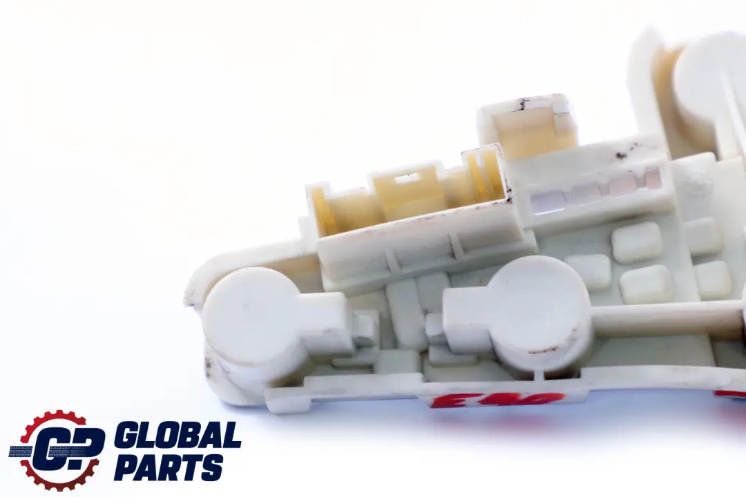 Portalamparas Trasero Panel Lateral Luz Derecha para BMW E90 con número de pieza 6937474 BMW E90 Portalamparas Trasero Panel Lateral Luz Derecha - SKU 6937474 - Número de pieza 6937474