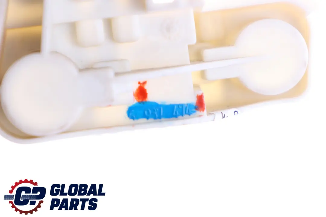 Bulb Socket Rear Bulb Holder Light Side Panel Right O/S to BMW E90 with Part number 6937474 BMW E90 Bulb Socket Rear Bulb Holder Light Side Panel Right O/S - SKU 6937474 - Part number 6937474