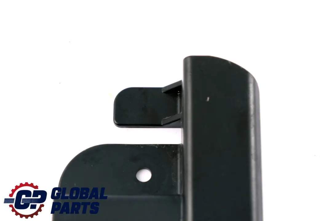 Copertura Sirena Allarme Emergenza 6575 per BMW E60 E61 con numero di parte 6937760 BMW E60 E61 Copertura Sirena Allarme Emergenza 6575 - SKU 6937760 - Numero di parte 6937760