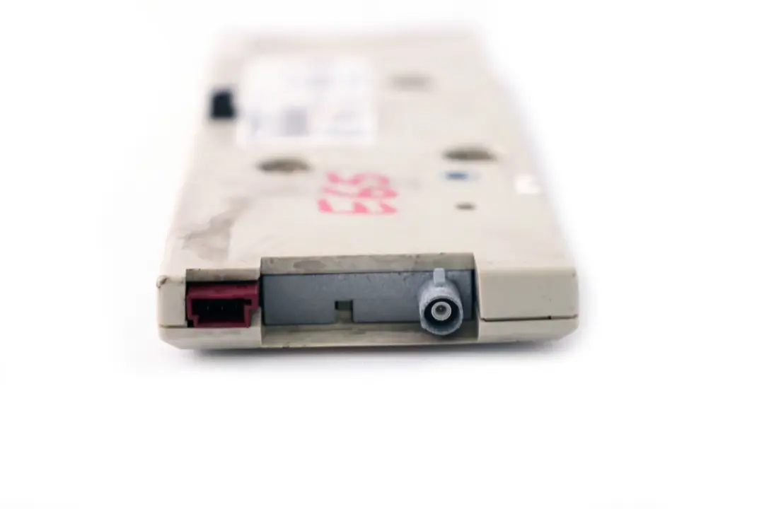 Verstärker Heck Scheiben Antenne 868MHZ für BMW E65 E66 E67 mit Teilenummer 6938064 BMW E65 E66 E67 Verstärker Heck Scheiben Antenne 868MHZ - SKU 6938064 - Teilenummer 6938064