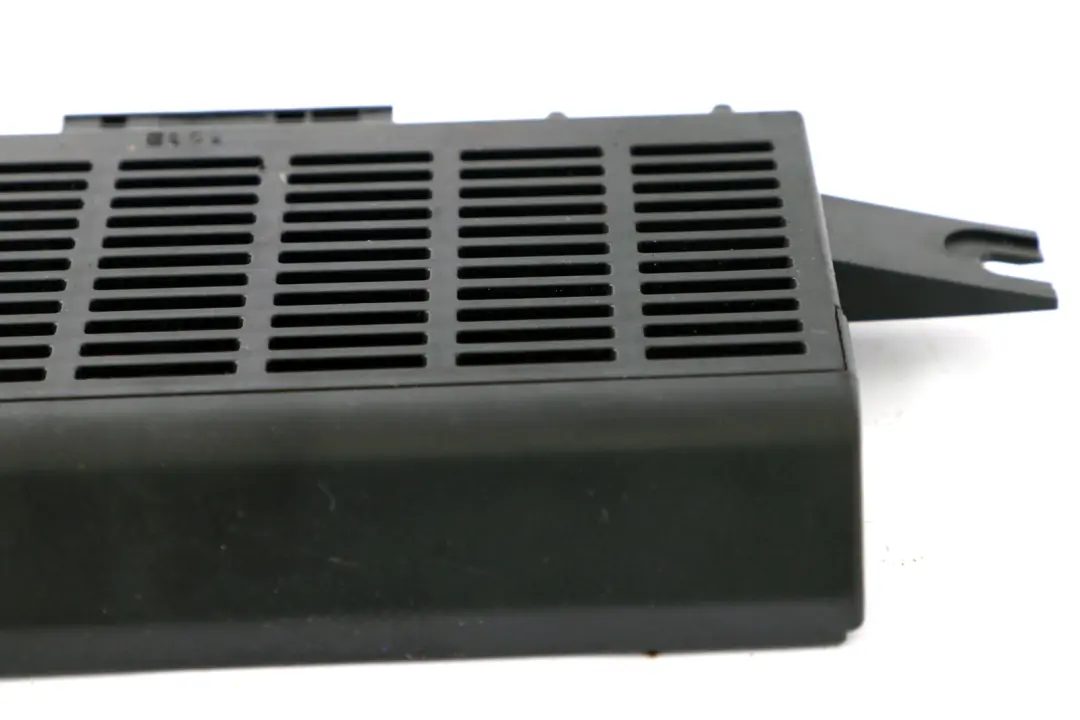 Light Check Module Control Unit ECU Lear LCM IV to BMW X5 Series E53 with Part number 6961142 BMW X5 Series E53 Light Check Module Control Unit ECU Lear LCM IV - SKU 6938084 - Part number 6961142