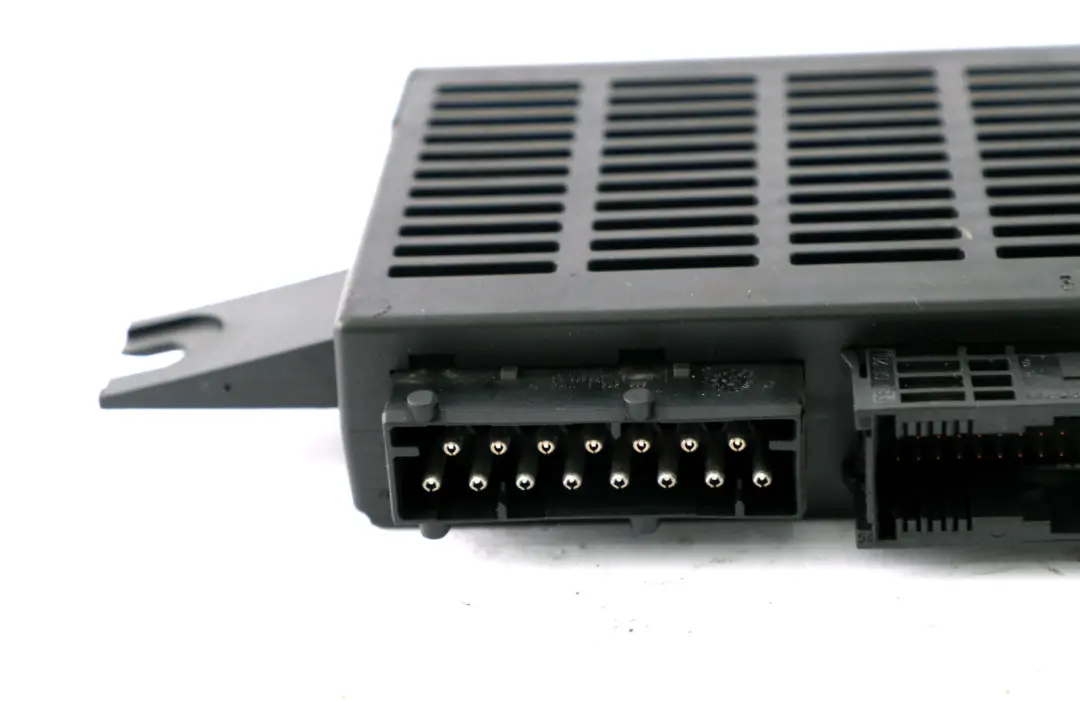 Light Check Module Control Unit ECU Lear LCM IV to BMW X5 Series E53 with Part number 6961142 BMW X5 Series E53 Light Check Module Control Unit ECU Lear LCM IV - SKU 6938084 - Part number 6961142