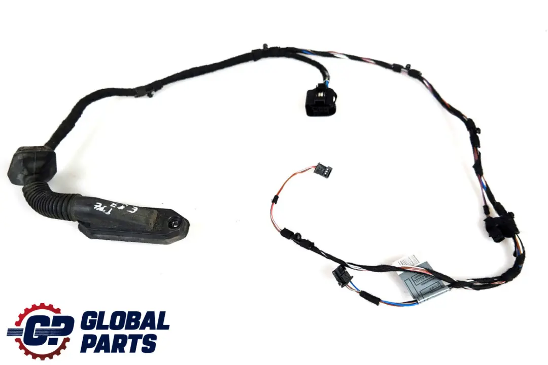 Juego De mazos De cables puerta trasera derecha izquierda para BMW e87 con número de pieza 6938247 BMW e87 Juego De mazos De cables puerta trasera derecha izquierda - SKU 6938247 - Número de pieza 6938247